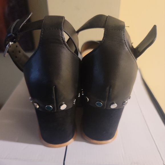 Dolce Vita Dalrae Wedge Sandal - Picture 4 of 5